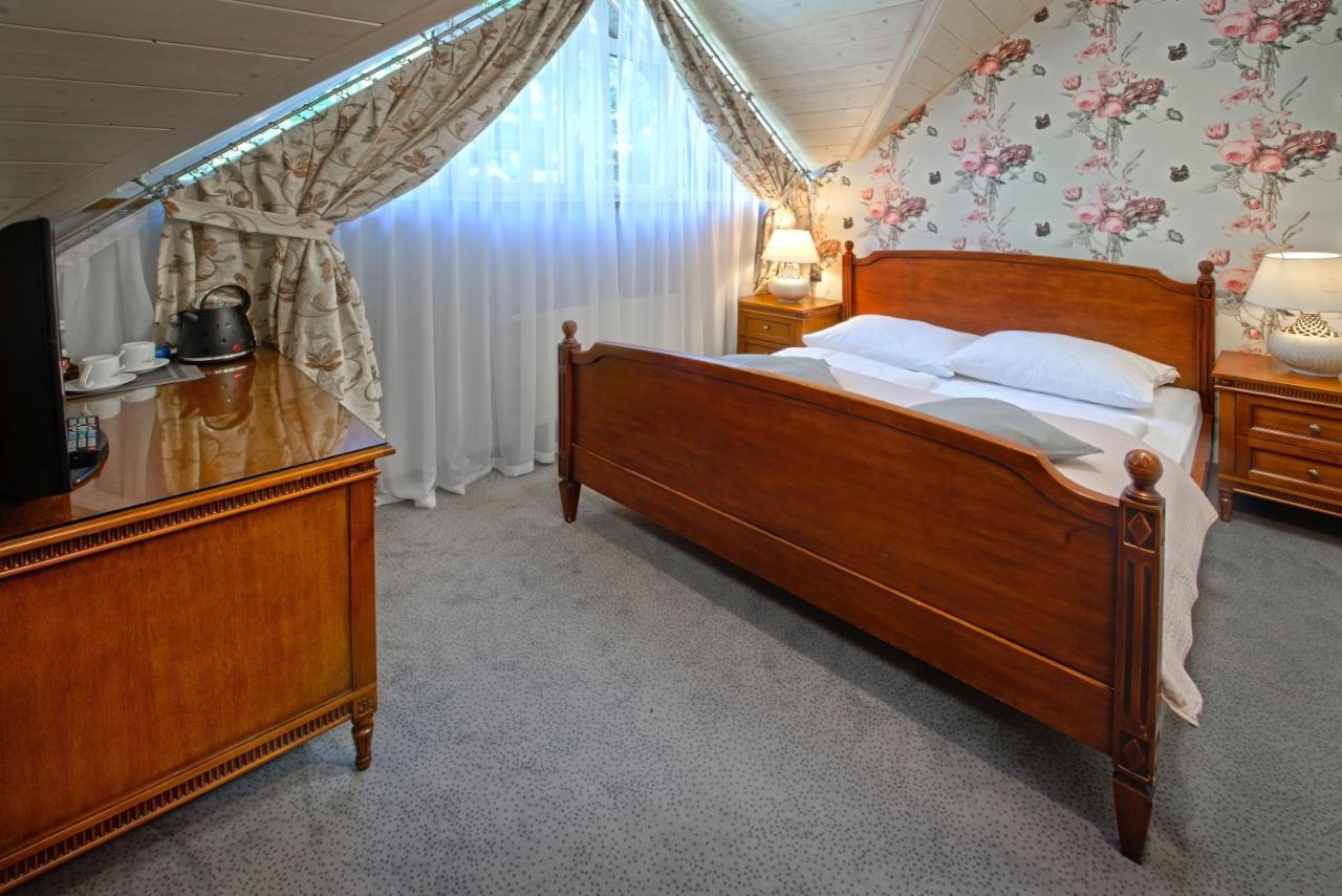 Hotel Zalesie Бохня Екстер'єр фото