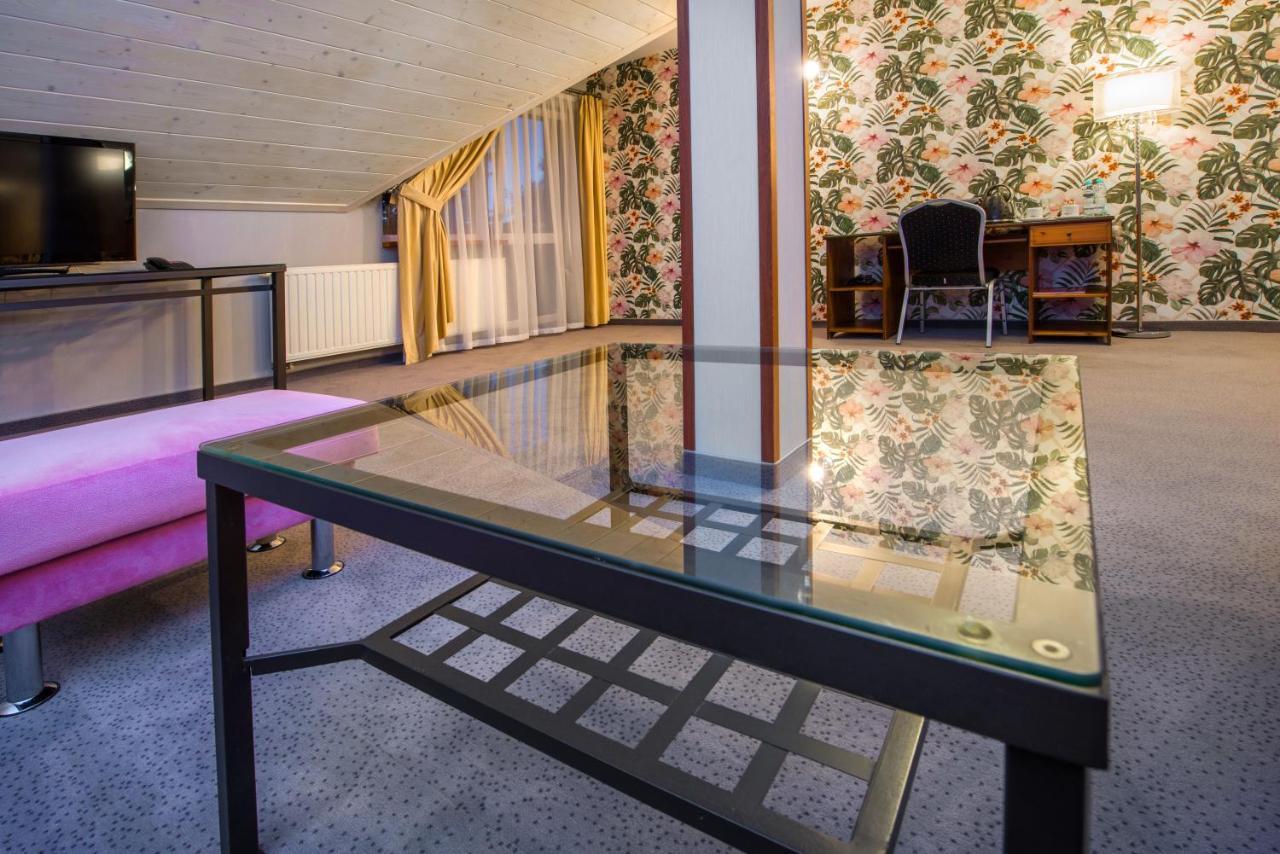 Hotel Zalesie Бохня Екстер'єр фото